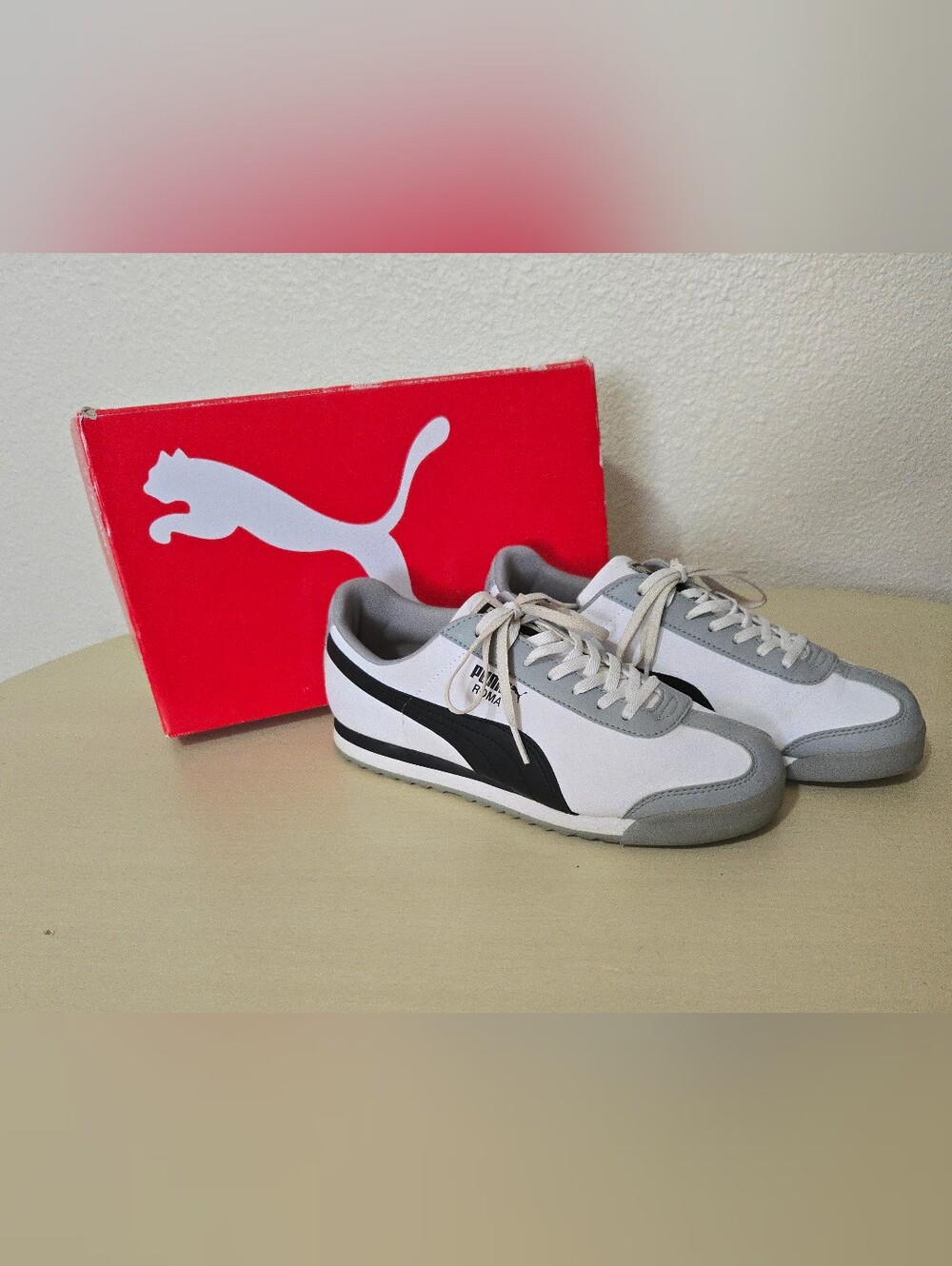 Men's PUMA Roma Sneakers - Standard - Lace Up - White Black Grey - Size M7 W8.5
